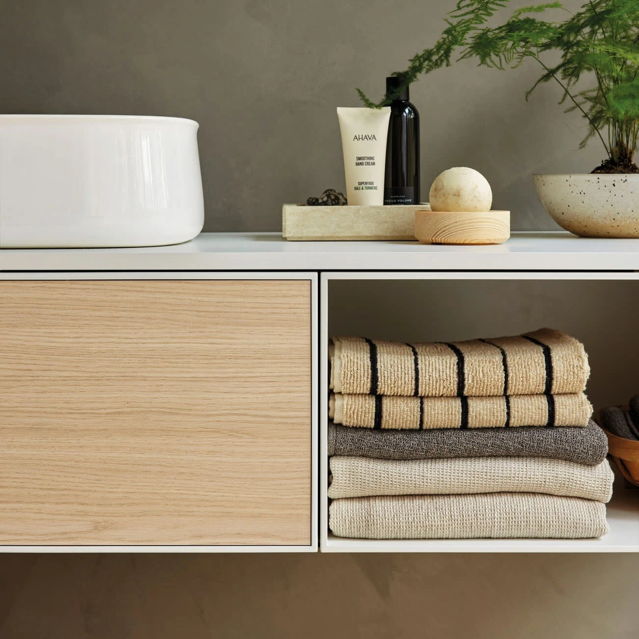 Duravit Zencha Konsolenwaschtischunterbau Mit Zwei Ausschnitten 160 X 44,2 Cm, 4 Auszüge, Mit Zusatzmodul "L" 8 Duravit Zencha Konsolenwaschtischunterbau Mit Zwei Ausschnitten 160 X 44,2 Cm, 4 Auszüge, Mit Zusatzmodul "L" – Bild 8